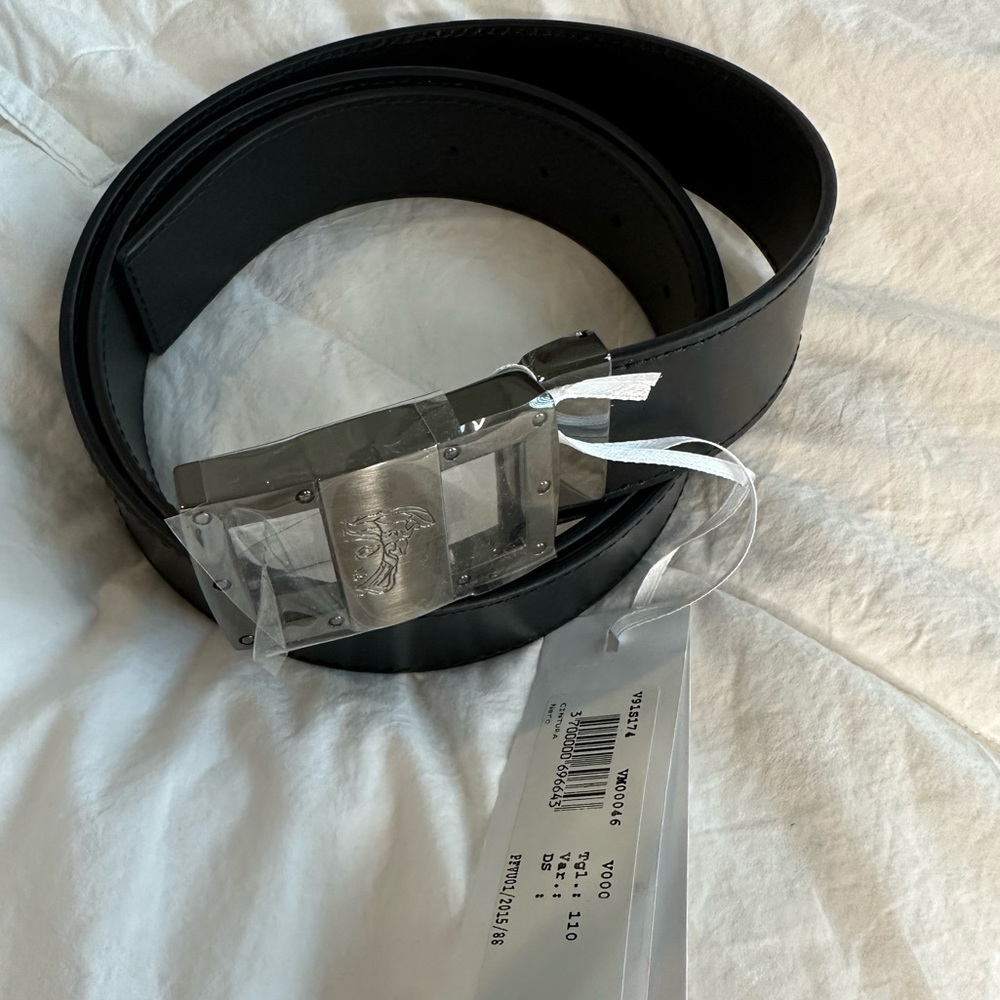 NEW Mens Versace belt. 110 44 black leather NWT Silver gunmetal medusa